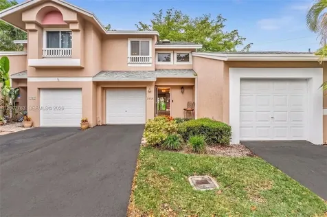 1958 E Discovery Circle E Deerfield Beach FL 33442