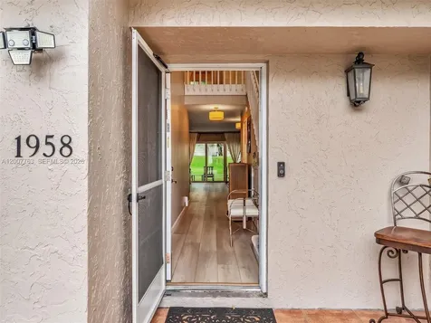 1958 E Discovery Circle E Deerfield Beach FL 33442