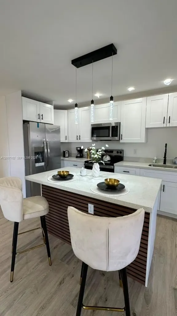 2572 NW 20th Street Fort Lauderdale FL 33311