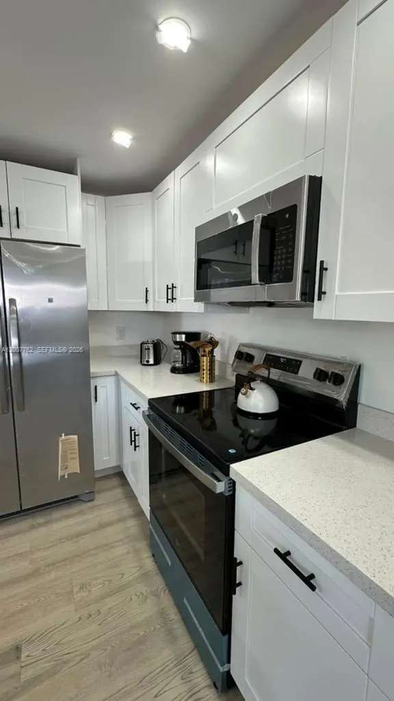 2572 NW 20th Street Fort Lauderdale FL 33311