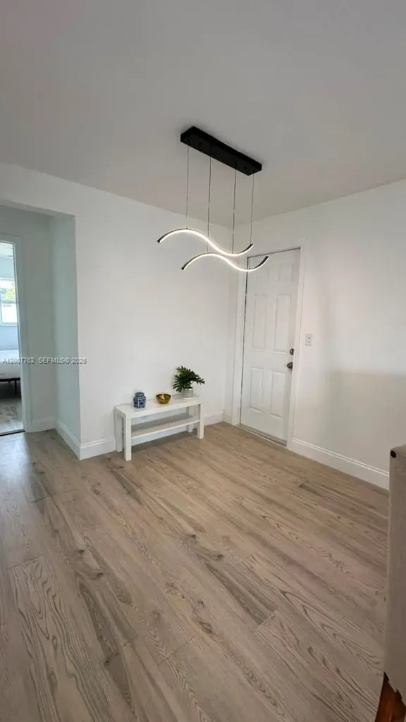 2572 NW 20th Street Fort Lauderdale FL 33311