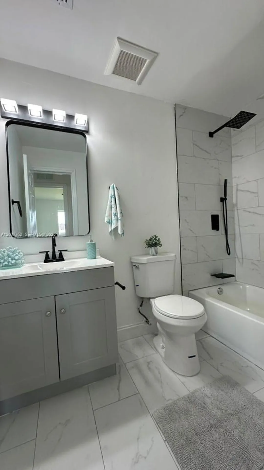 2572 NW 20th Street Fort Lauderdale FL 33311