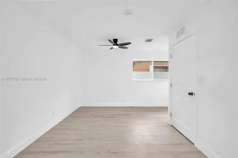 2572 NW 20th Street Fort Lauderdale FL 33311