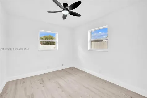 2572 NW 20th Street Fort Lauderdale FL 33311