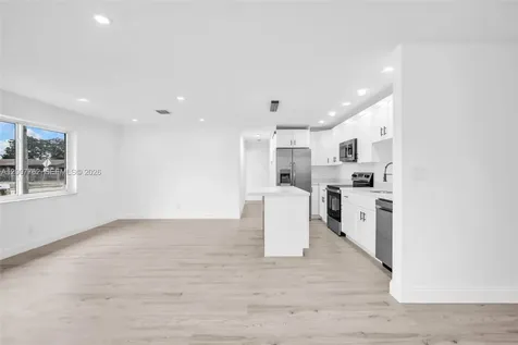 2572 NW 20th Street Fort Lauderdale FL 33311