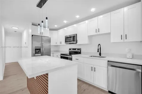 2572 NW 20th Street Fort Lauderdale FL 33311