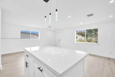 2572 NW 20th Street Fort Lauderdale FL 33311
