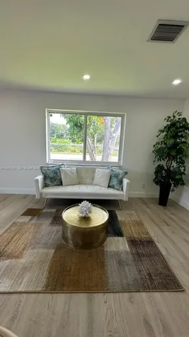 2572 NW 20th Street Fort Lauderdale FL 33311