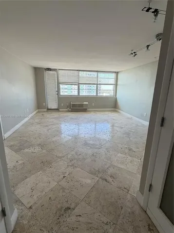 5313 Collins Avenue Miami Beach FL 33140