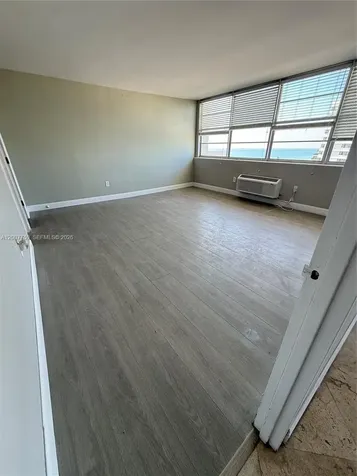 5313 Collins Avenue Miami Beach FL 33140