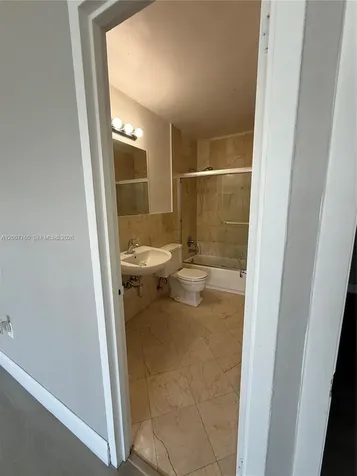 5313 Collins Avenue Miami Beach FL 33140