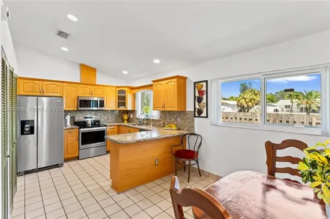 6450 SW 13th Street Plantation FL 33317