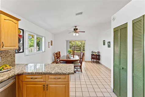 6450 SW 13th Street Plantation FL 33317
