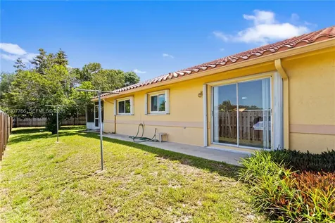 6450 SW 13th Street Plantation FL 33317