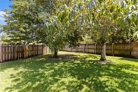 6450 SW 13th Street Plantation FL 33317