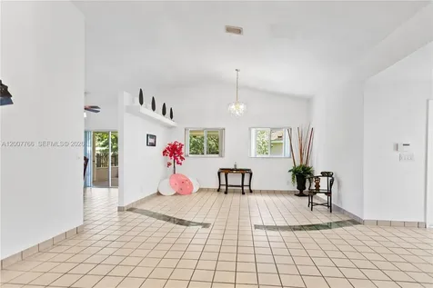 6450 SW 13th Street Plantation FL 33317