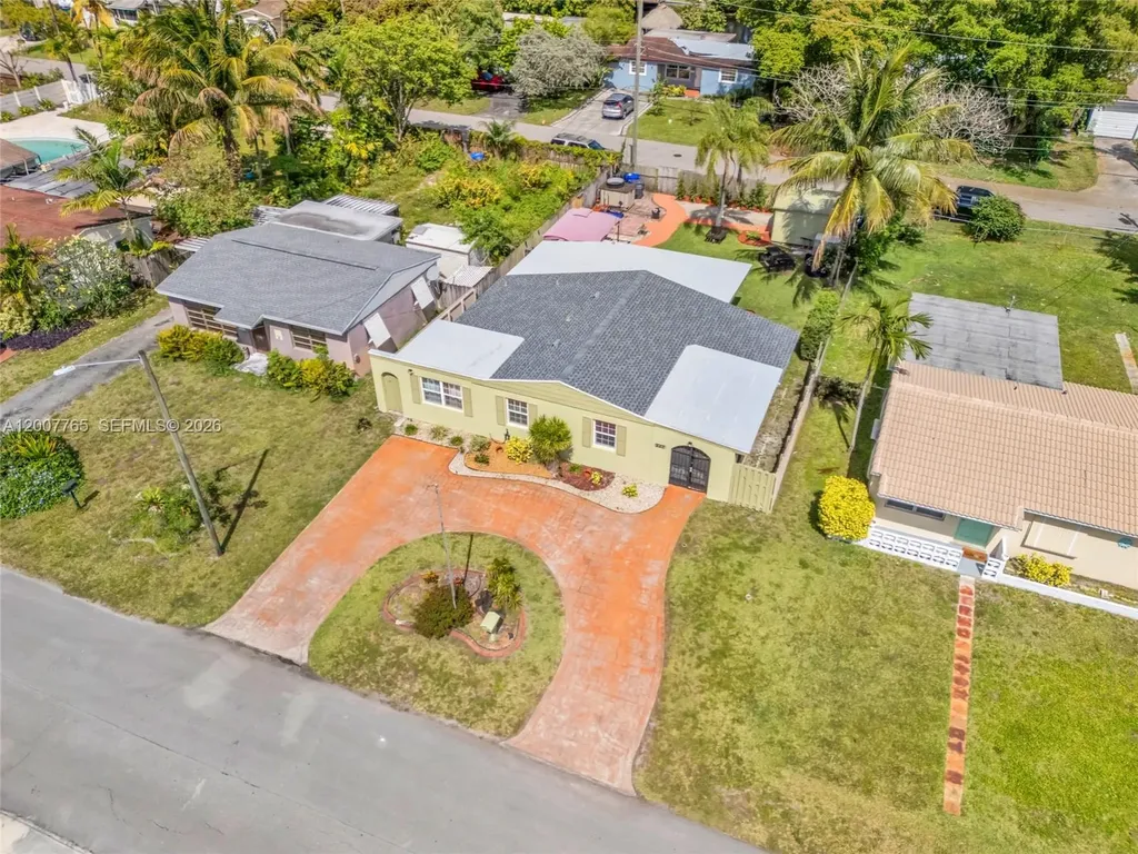 921 N 31st Court Hollywood FL 33021