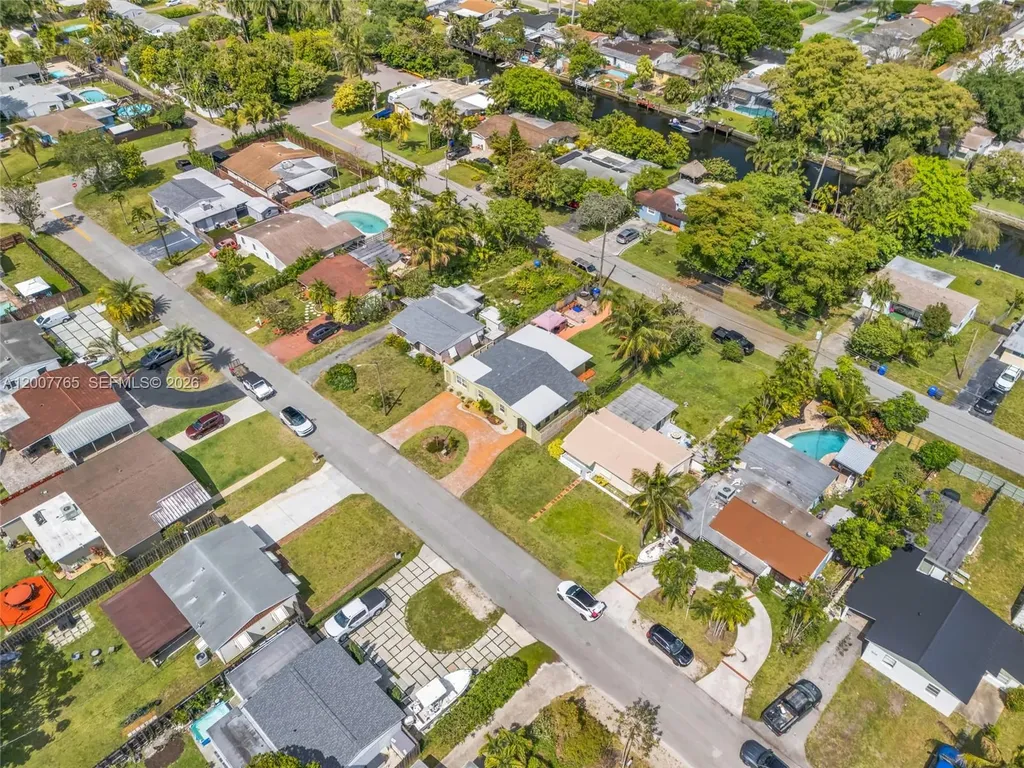 921 N 31st Court Hollywood FL 33021