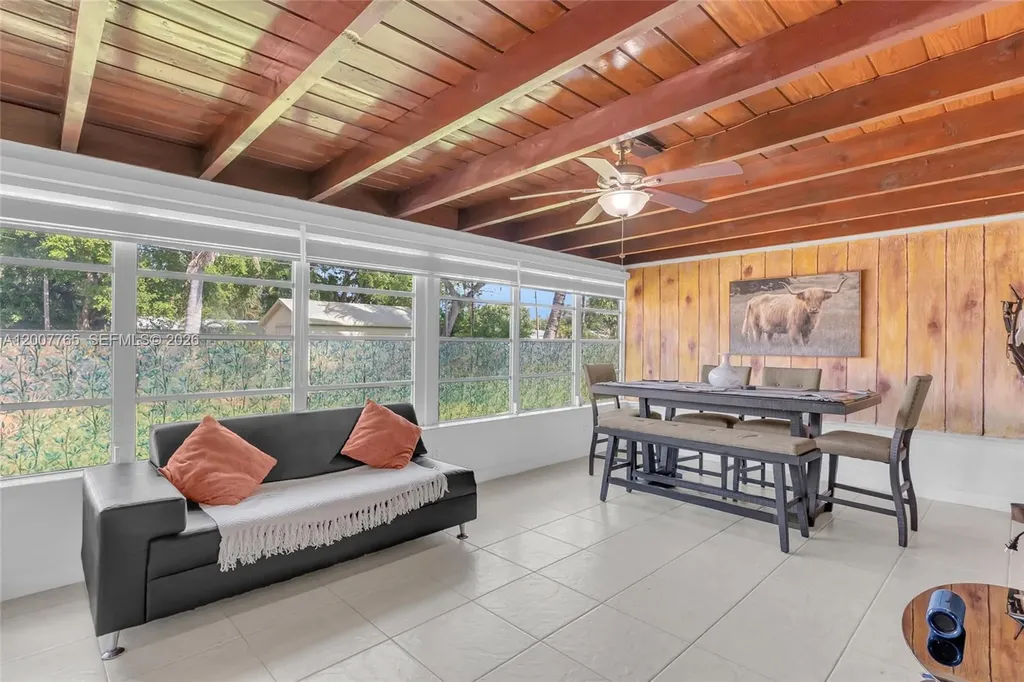 921 N 31st Court Hollywood FL 33021