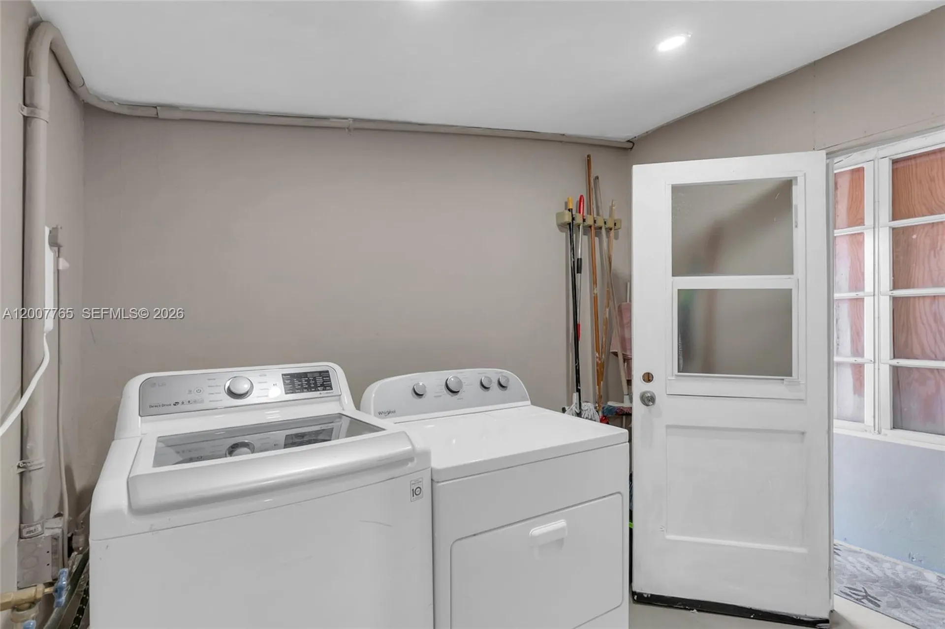 921 N 31st Court Hollywood FL 33021