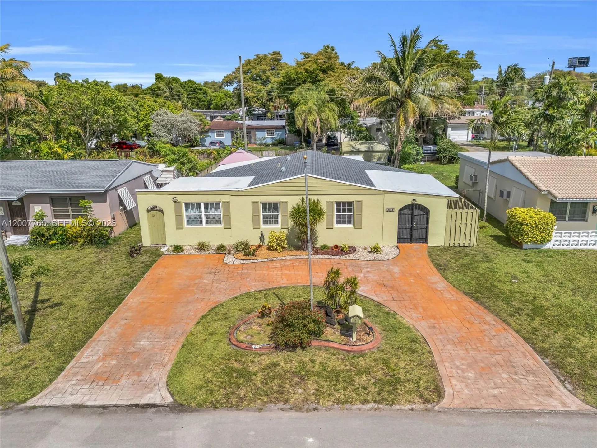 921 N 31st Court Hollywood FL 33021