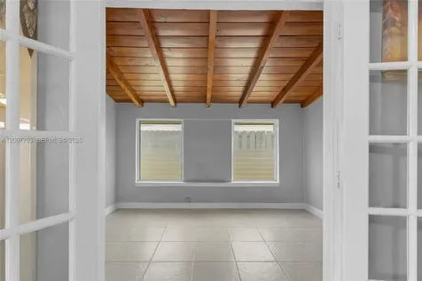 921 N 31st Court Hollywood FL 33021