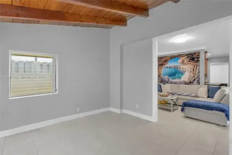 921 N 31st Court Hollywood FL 33021