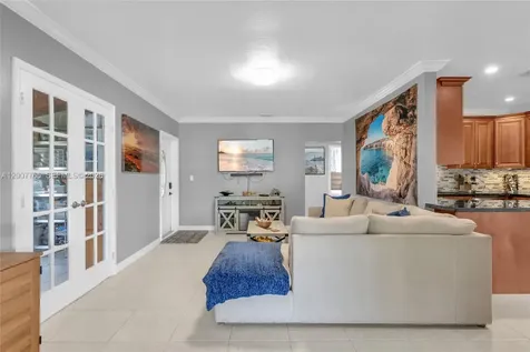921 N 31st Court Hollywood FL 33021