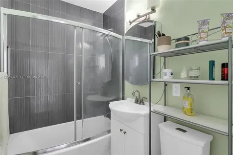 921 N 31st Court Hollywood FL 33021