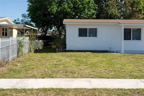 4000 NW 195th Street Miami Gardens FL 33055