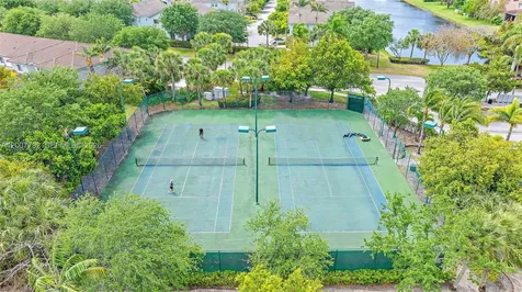 3229 Laurel Ridge Circle Riviera Beach FL 33404