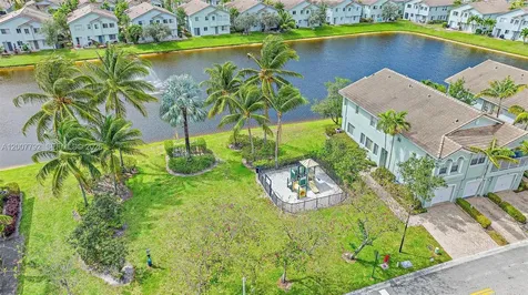 3229 Laurel Ridge Circle Riviera Beach FL 33404