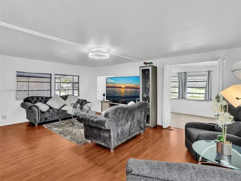 2061 SW 83rd Avenue Davie FL 33324