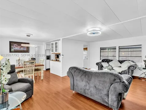 2061 SW 83rd Avenue Davie FL 33324