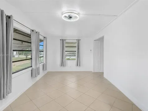 2061 SW 83rd Avenue Davie FL 33324