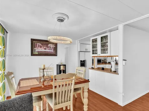 2061 SW 83rd Avenue Davie FL 33324