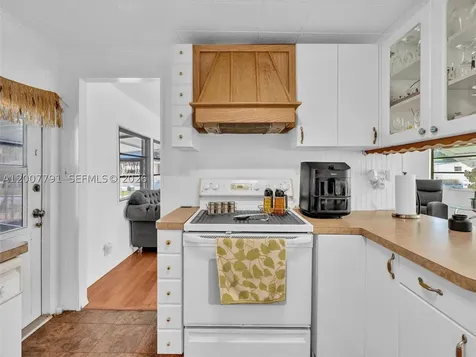 2061 SW 83rd Avenue Davie FL 33324