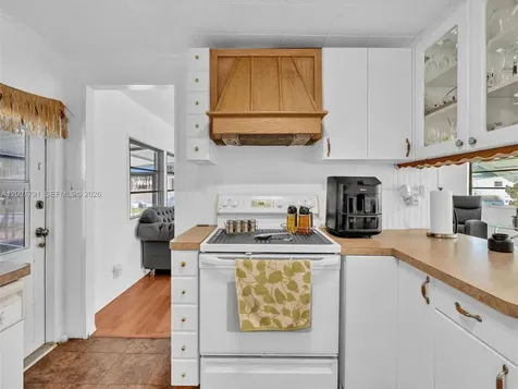 2061 SW 83rd Avenue Davie FL 33324
