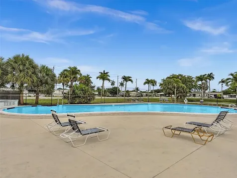 2061 SW 83rd Avenue Davie FL 33324