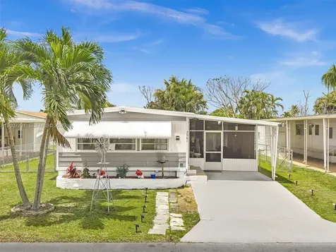 2061 SW 83rd Avenue Davie FL 33324