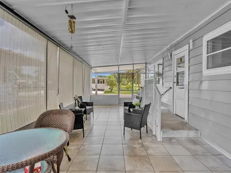 2061 SW 83rd Avenue Davie FL 33324