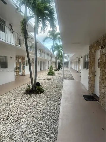 2501 W Golf Boulevard Pompano Beach FL 33064
