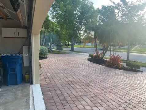 659 Verona Place Weston FL 33326