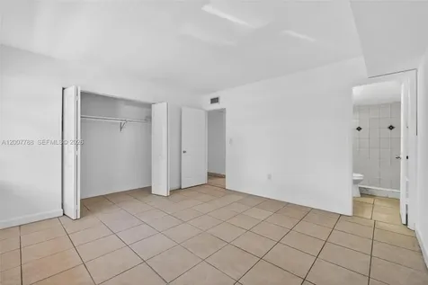 240 NW 107th Avenue Miami FL 33172