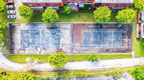 240 NW 107th Avenue Miami FL 33172