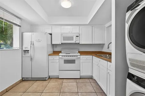 240 NW 107th Avenue Miami FL 33172