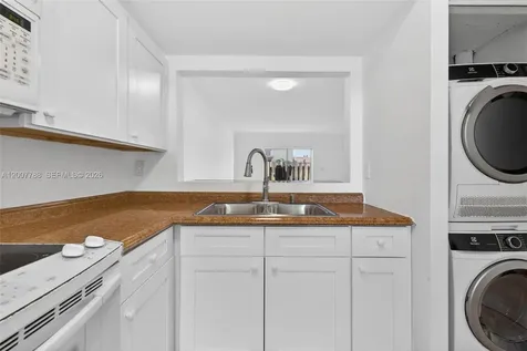 240 NW 107th Avenue Miami FL 33172