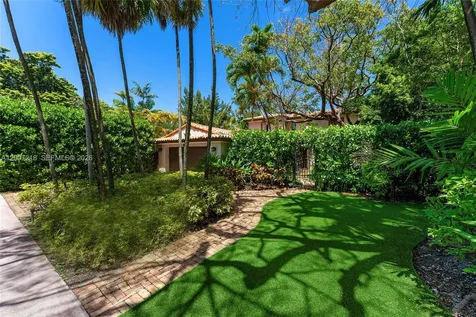 6121 La Gorce Drive Miami Beach FL 33140