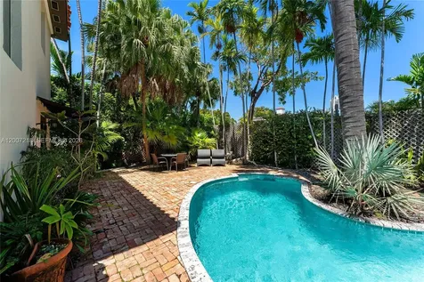 6121 La Gorce Drive Miami Beach FL 33140