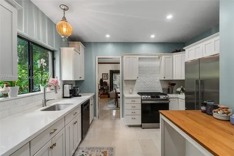 6121 La Gorce Drive Miami Beach FL 33140